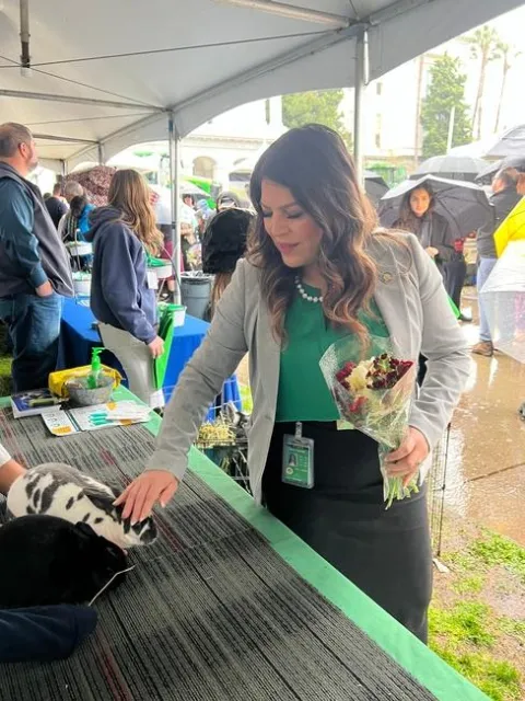 Assemblymember Esmeralda Soria stopped at the 4-H booth, talked with our members, pet some animals, and rocked their 4-H green!