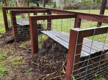Compost bin
